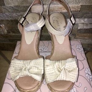 New Envy Nude Leather Bow Wedges